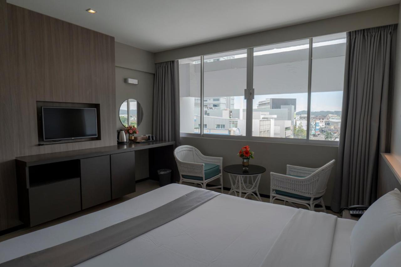 Pearl Hotel Phuket Exterior foto