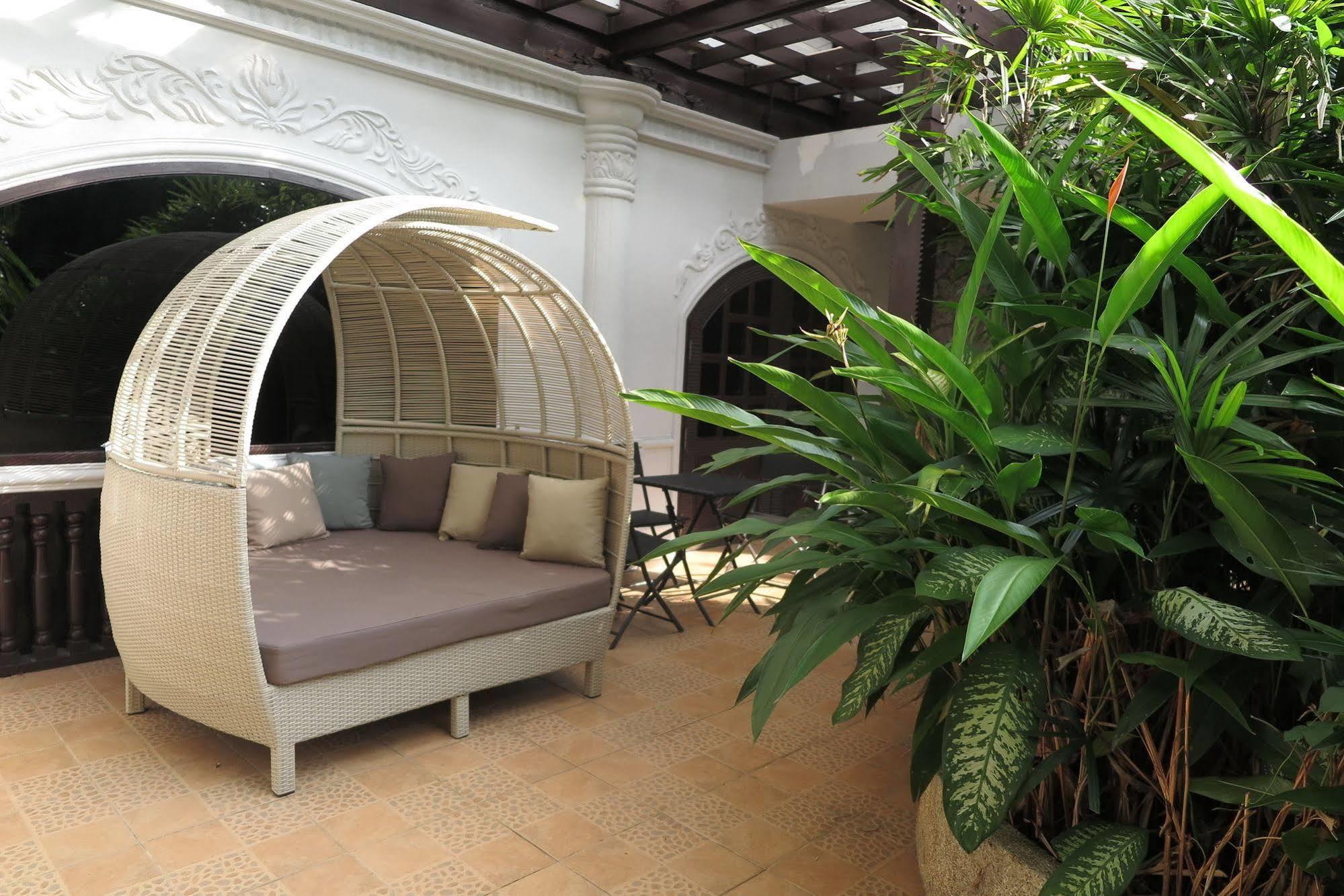 Pearl Hotel Phuket Exterior foto